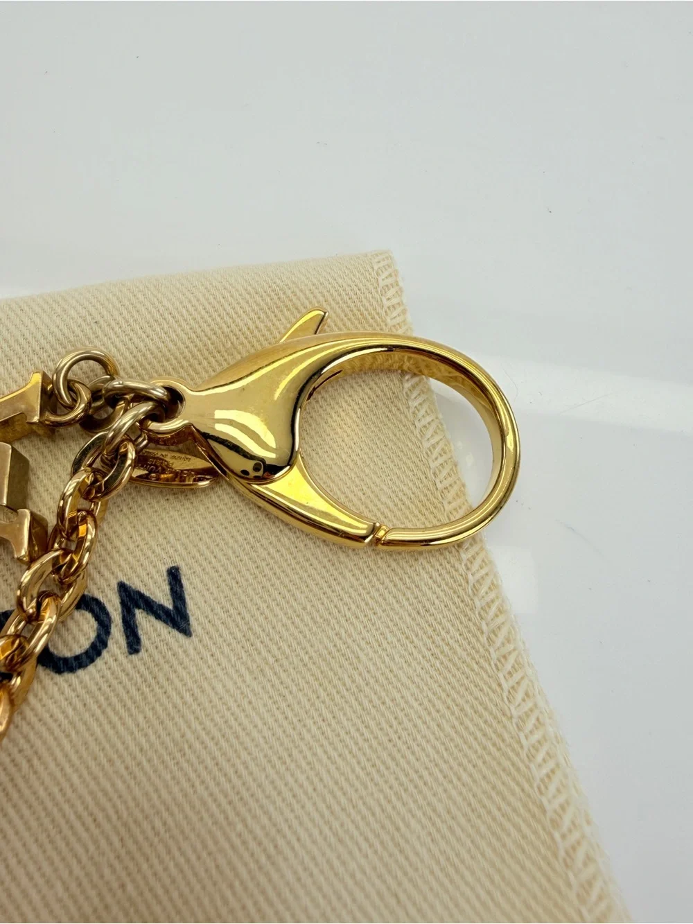 Louis Vuitton Hollow Flower Gold Monogram Fleur Charm Keyholder
